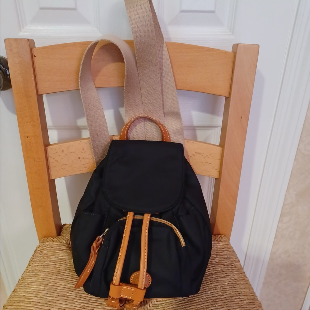 Brand Nee Dooney & Bourke Stylish Black and Tan Women's Backpack